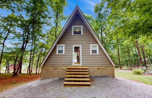 Flat Hollow Marina House | RelaxAwhile Cabins-HideAway Hollow