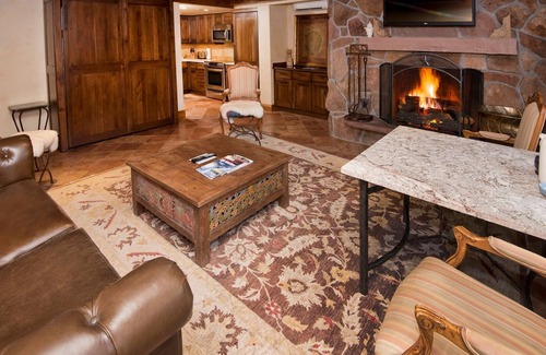 Vail Hotel | Relaxing 1 Bedroom Condo with Premium Amenities by RedAwning - Save 20% on 7+ Nights!