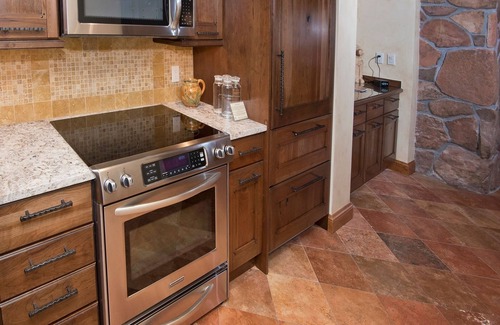 Vail Hotel | Relaxing 1 Bedroom Condo with Premium Amenities by RedAwning - Save 20% on 7+ Nights!