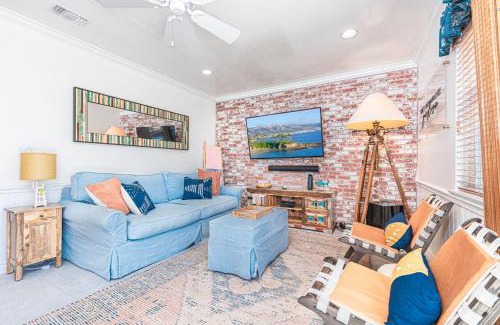 Santa Ana Heights House | Relaxing 2Br Oceanfront W Large Patio, Fire Pit & Bbq By Beachview Rentals