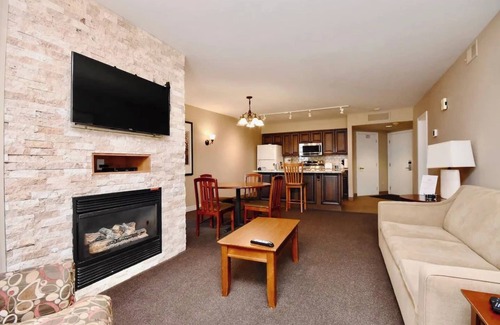 Oro-Medonte Condo | Relaxing 2BR Retreat at Carriage Hills