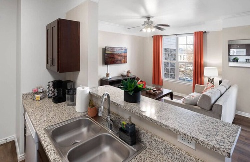 Cottonwood Heights Apartment | Relaxing Apt *Close to SKIING*HotTub, Gym