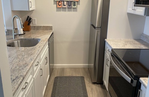 Southend Condo | Relaxing Beach Getaway - Beachfront 2 BR, 2Bath condo with 2 pools.