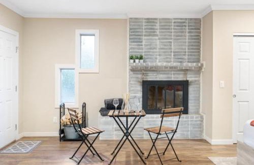 Cottonwood-Verde Village House | Relaxing Casita Stay in Cottonwood with Games and Fireplace