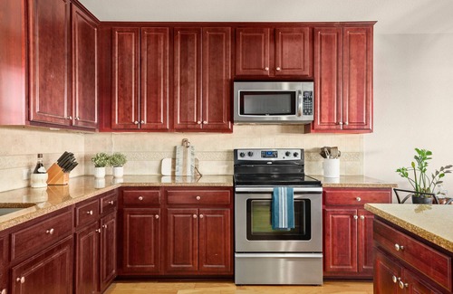 Point Venture House | Relaxing Getaway w/Lake Travis Views + Hot Tub