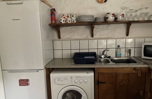 Llanybydder Cottage | Relaxing holiday in Millpond cottage - Cwmiar