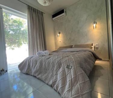 Oropos House | Relaxing home