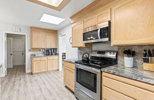Opal Cliffs House | Relaxing Oceanfront Home near Beaches, Shopping, Dining, and Nightlife