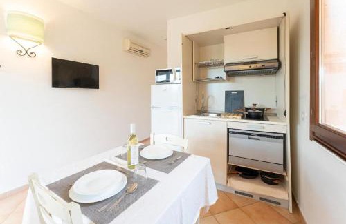 Aglientu Apartment | Relaxing Residence Baia dei Mirti B4 1 Bedroom Apartment Sleeps 4 -Bilo-4