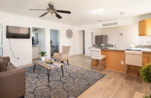 West Sacramento House | Relaxing Retreat | Hot Tub | 2 miles from Downtown Sacramento