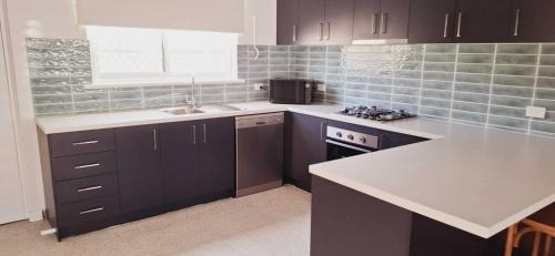 Rockingham Apartment | Relaxing Retreat Near Penguin Island - Hosted by Canstay