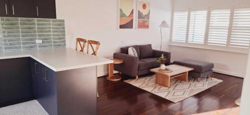 Rockingham Apartment | Relaxing Retreat Near Penguin Island - Hosted by Canstay