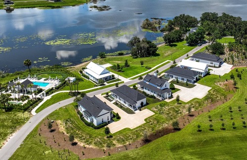 Lake Alfred Cottage | Relaxing Stay in Duplex at Adams Estate