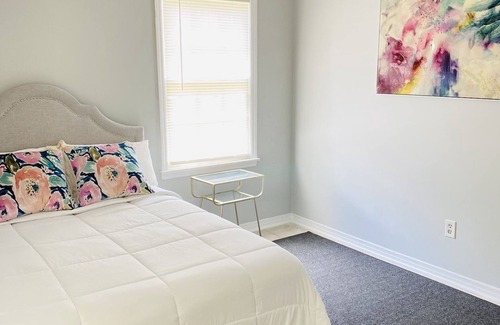 Albany Apartment | Relaxing Suite A- 2 minutes to Phoebe