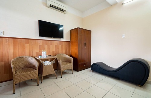 Binh Chanh House | Relaxing Superior Double Room in Hoang Hau
