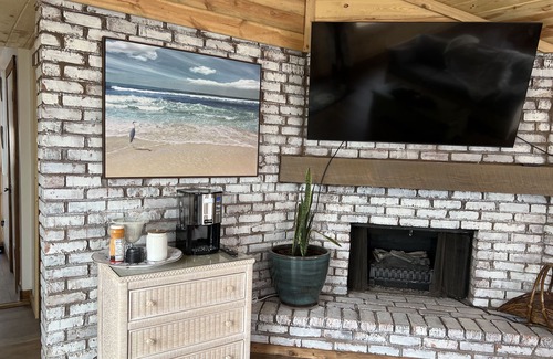 Peoria Heights House | Relaxing vacation home by the river! Sleeps 10. 10% discount!