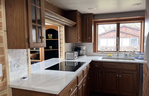 Peoria Heights House | Relaxing vacation home by the river! Sleeps 10. 10% discount!