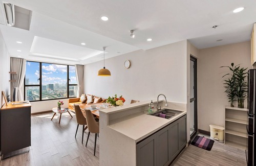 Bach Dang Riverside Apartment | REM Rivergate Garden Pool Signature Apartments