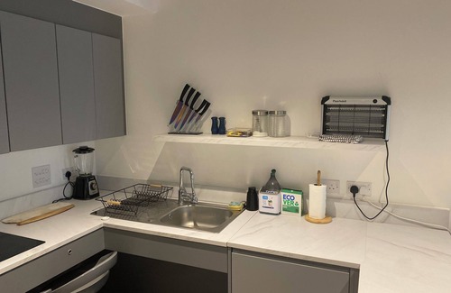 London Borough of Bexley Apartment | Remarkable 3-Bed Apartment in London
