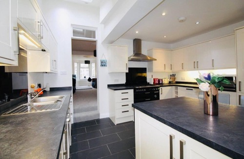 Bath House | Remarkable 3-bed House in Bath