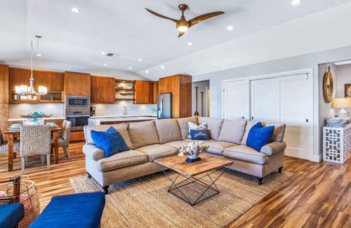 Downtown Lahaina House | Remarkable Oceanfront Living Awesome Location