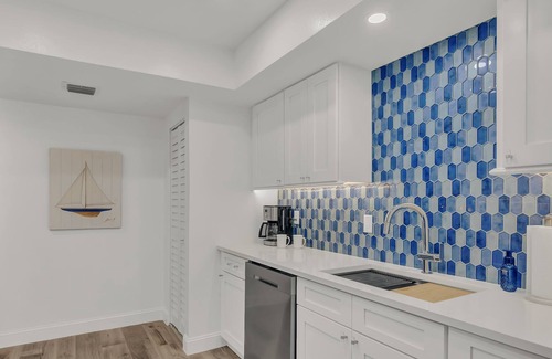 Indian River Shores Condo | Remodeled Beach Condo
