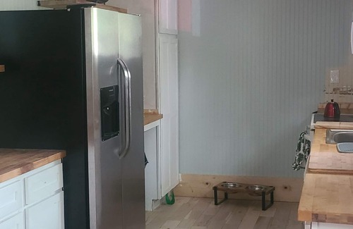 Foley Cottage | remodeled cottage close to downtown and park 7 miles two beach