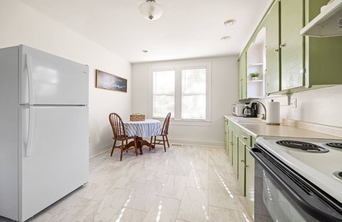 Pineville Apartment | Remodeled Historical Apartment in safe, convenient area. Comfortable Furnishings