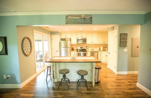 Sloans Valley Condo | Remodeled Lakefront Woodson Bend Condo- 92-2 Eagle Drive