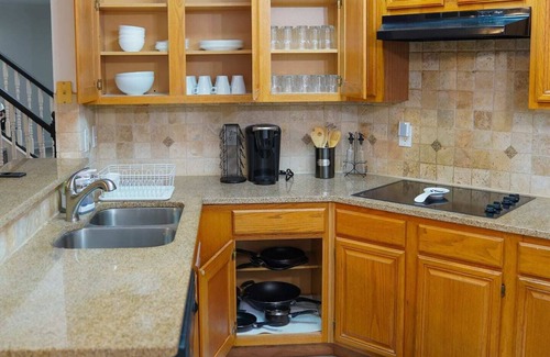 Lewisville House | Remodeled luxury with Proximity