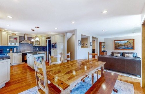 Vail House | Remodeled mountain home w/game room, hot tub, fireplace-Dogs ok