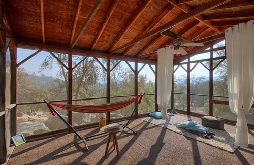 Mariposa House | Remote Work Special Hideout Totokon