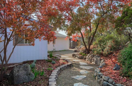 Mariposa House | Remote Work Special Hideout Totokon