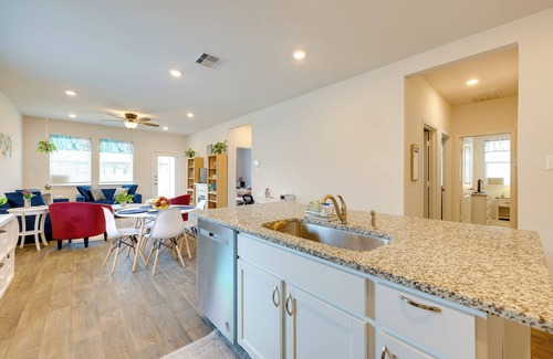 Kyle House | Remote Working Hub w/Yard in South Austin Suburbs