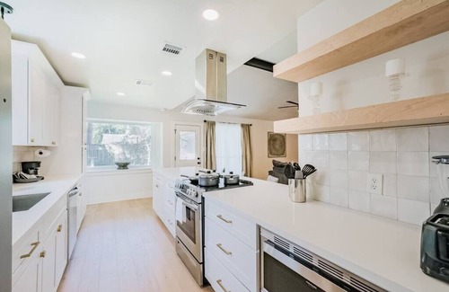 Garden Oaks House | Rena Heights, Spacious, Pet Friendly