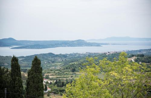 Paliki House | Rena's Panorama View House