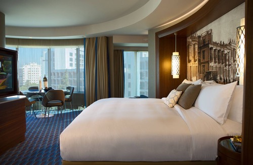 Izmir City Centre Hotel | Renaissance Izmir Hotel