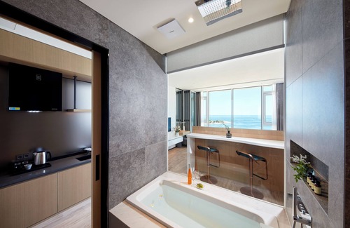 Goseong-gun Hotel | Renebleu by Sol Beach