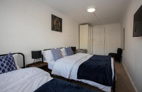 Bolton House | Renfrew House