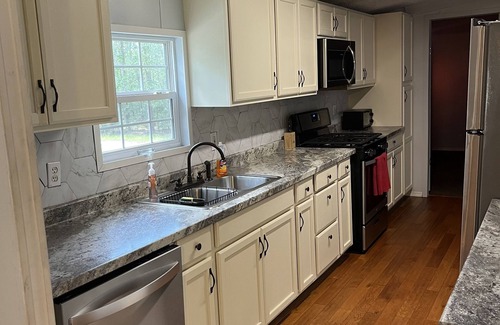 High Springs House | Renovated 3 BR Near Ginnie Springs