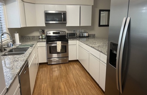 Wrightsville Beach House | Renovated 3 Bedroom TownHome in The Heart of Wrightsville Beach
