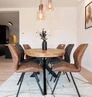 Ostend City Centre Apartment | Renovated Art Deco Apartment with Vintage Elements