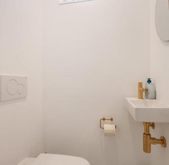 Ostend City Centre Apartment | Renovated Art Deco Apartment with Vintage Elements
