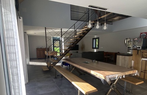 Saint Sozy House | Renovated barn with heated swimming pool and rock view