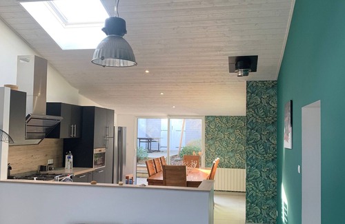 Barbatre Cottage | Renovated Beach House with Terrace and WiFi, 500m from Boucholeurs Beach