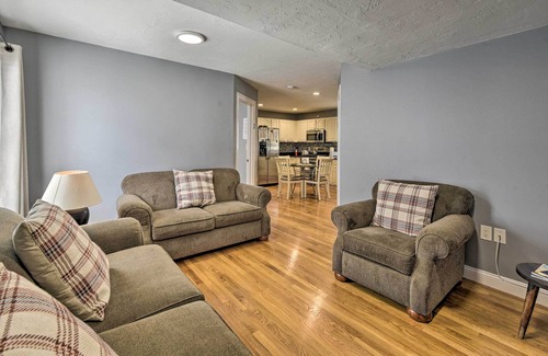 Roxbury House | Renovated Boston Apt - Walk to Downtown Transit!