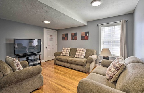 Roxbury House | Renovated Boston Apt - Walk to Downtown Transit!