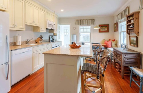 Edgartown House | Renovated Cottage In The Heart Of The Village