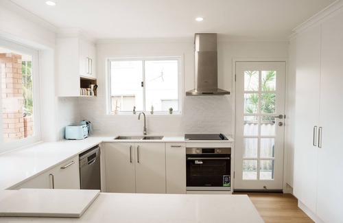 Bogangar House | 🏖️ Renovated Family Beach House, Walk to Sand 🌊