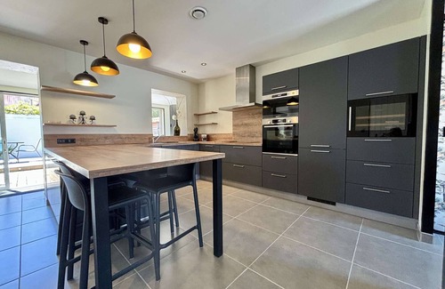 Saint-Pierre-d'Oleron House | Renovated 3-Room House with Garden, Terrace & Parking, Saint-Pierre-d'Oléron - Sleeps 4
